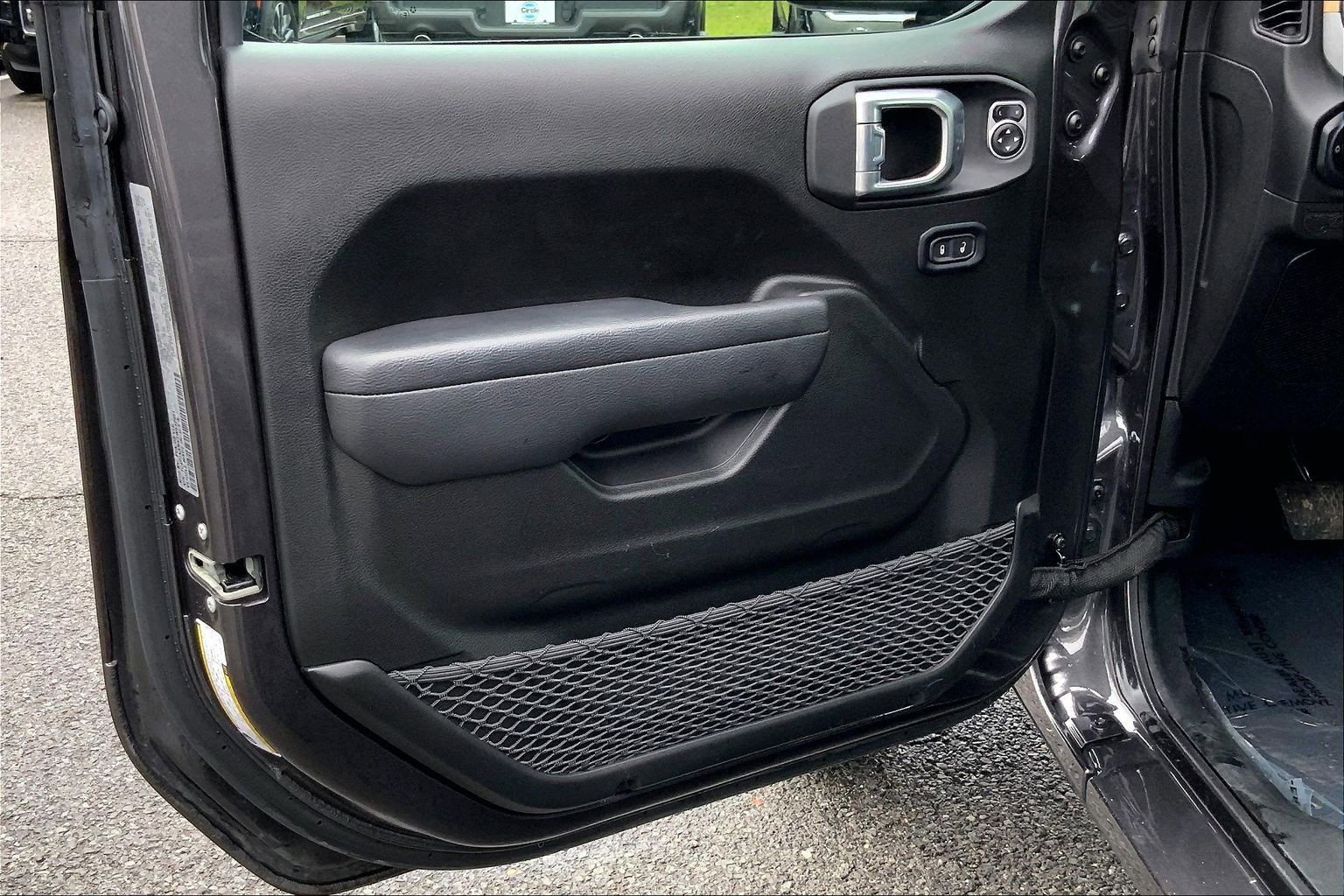 Certified 2025 Jeep Wrangler Sport image 17