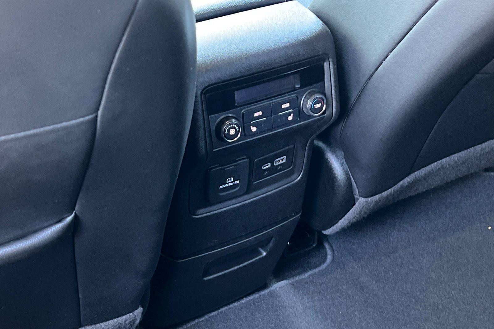 Used 2021 GMC Acadia SLT w/ Technology Package AWD/4WD image 44