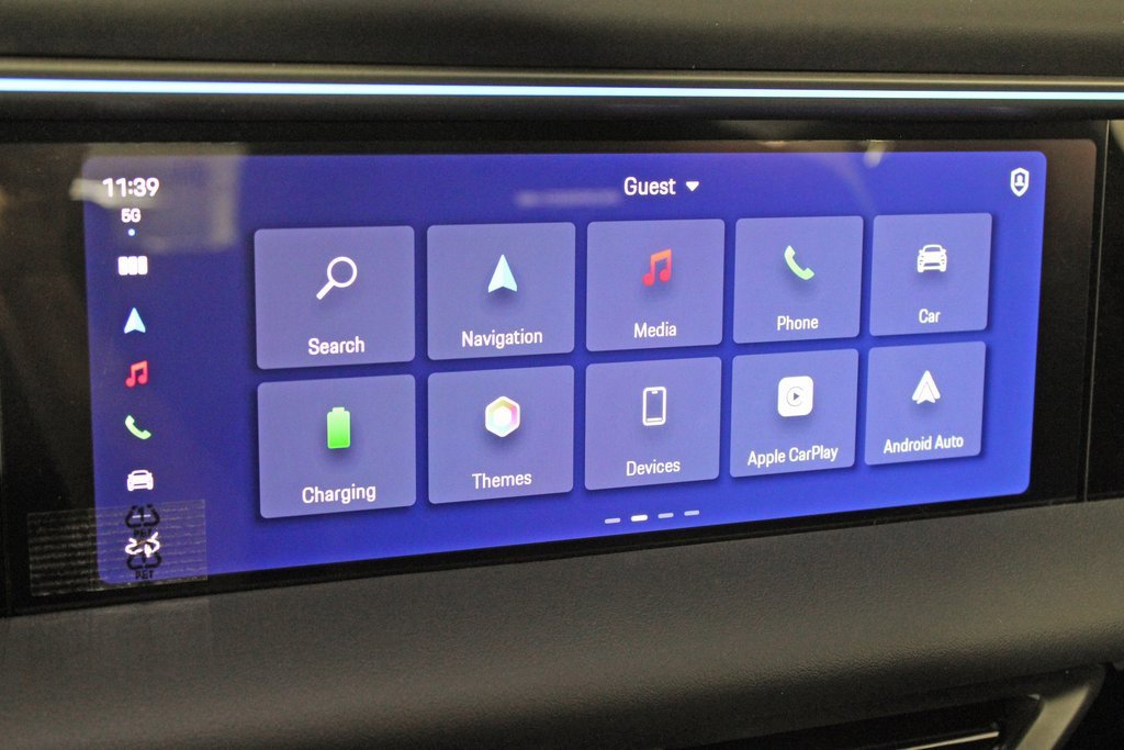 Used 2025 Porsche Macan Electric image 27