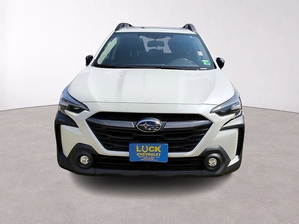 Used 2024 Subaru Outback Premium AWD/4WD image 3