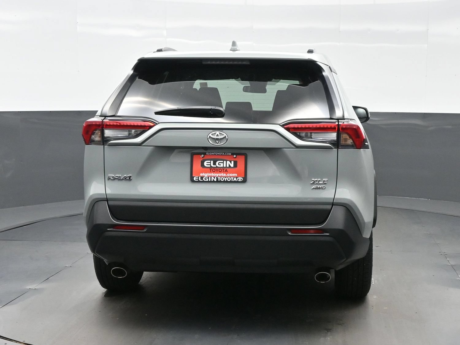 Used 2023 Toyota RAV4 XLE AWD/4WD image 5