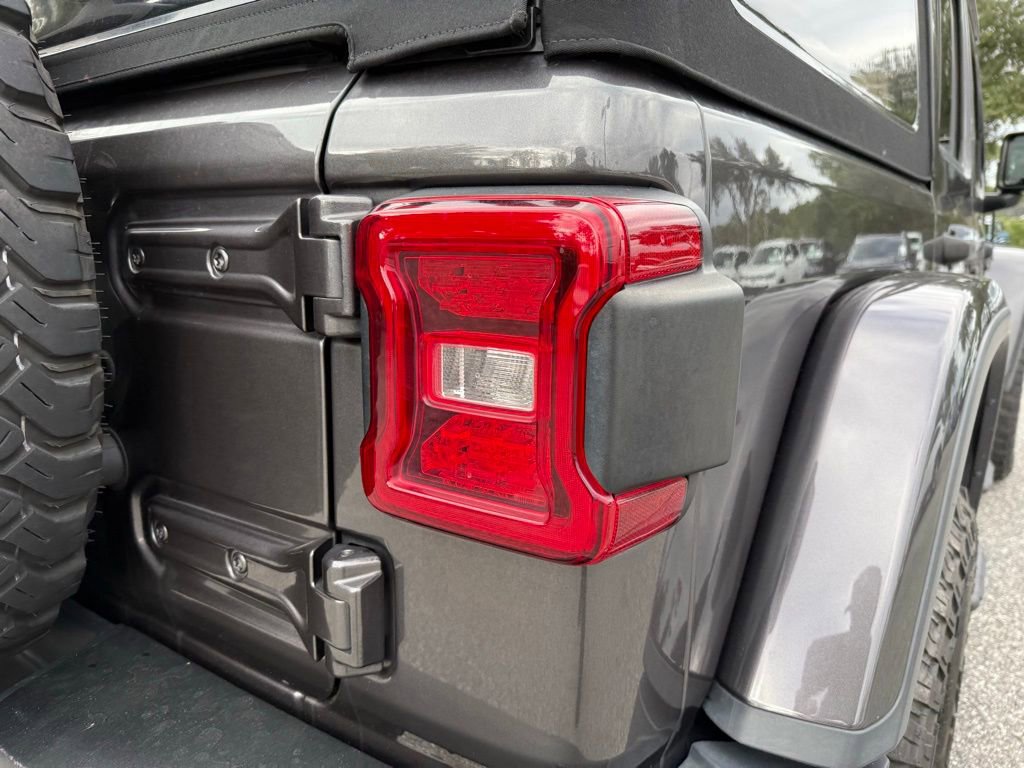 Used 2020 Jeep Wrangler Unlimited Rubicon w/ Dual Top Group image 8