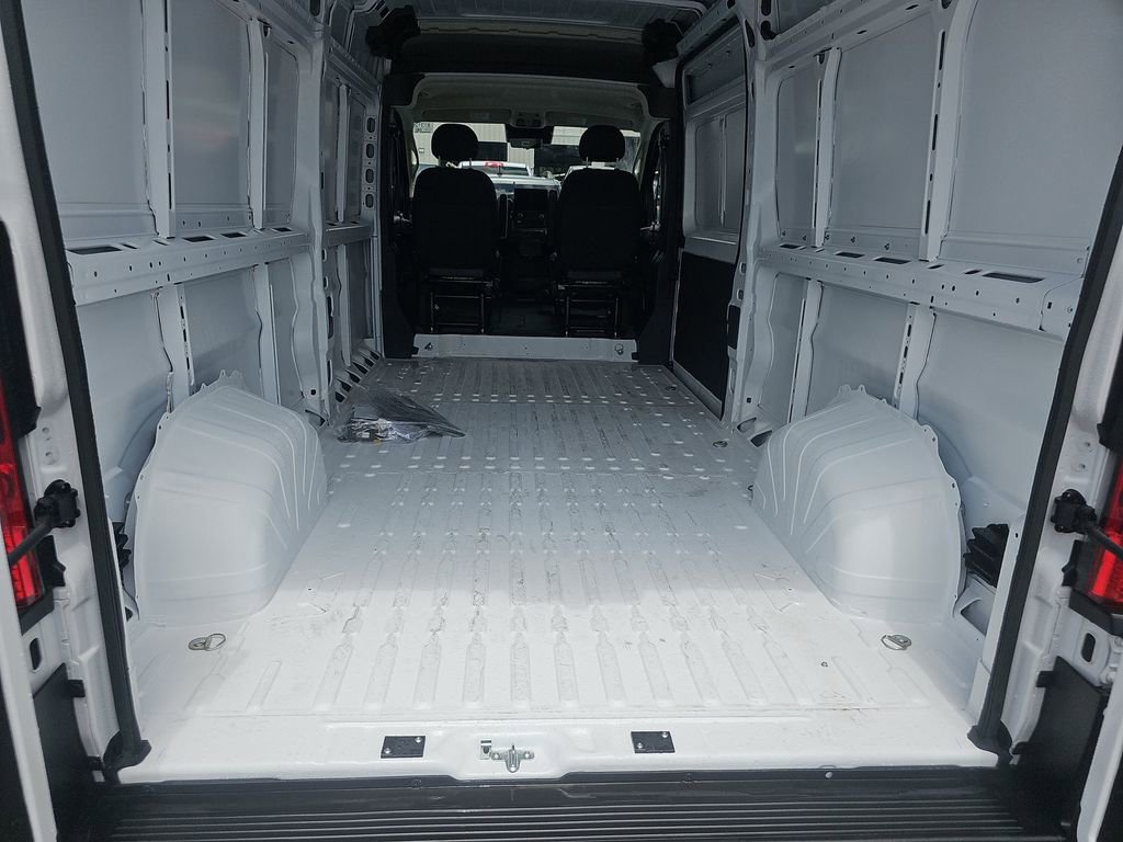 Used 2025 RAM ProMaster 2500 w/ Premium Convenience Group image 6