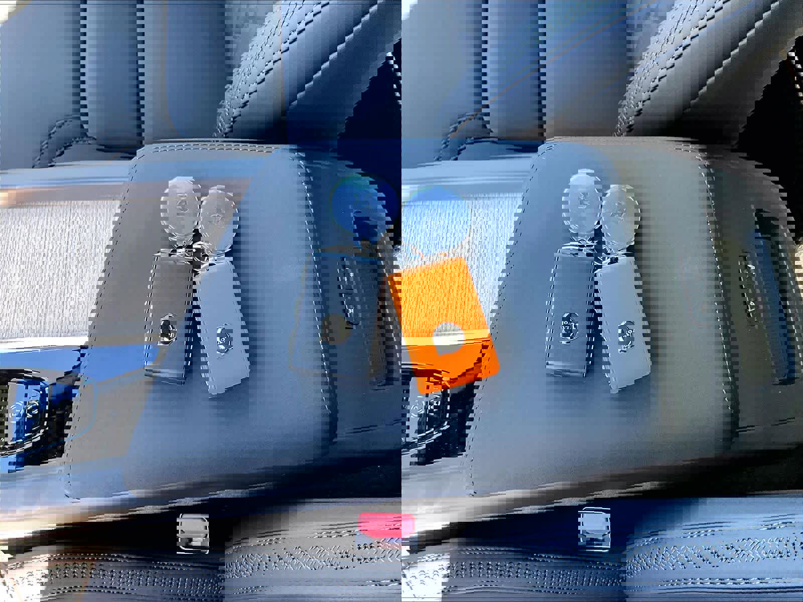 New 2026 Volvo XC60 B5 Plus w/ Climate Package image 34