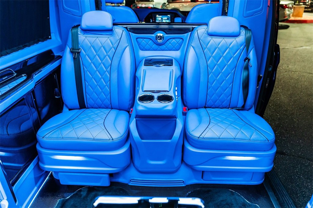 Used 2022 Mercedes-Benz Metris image 4