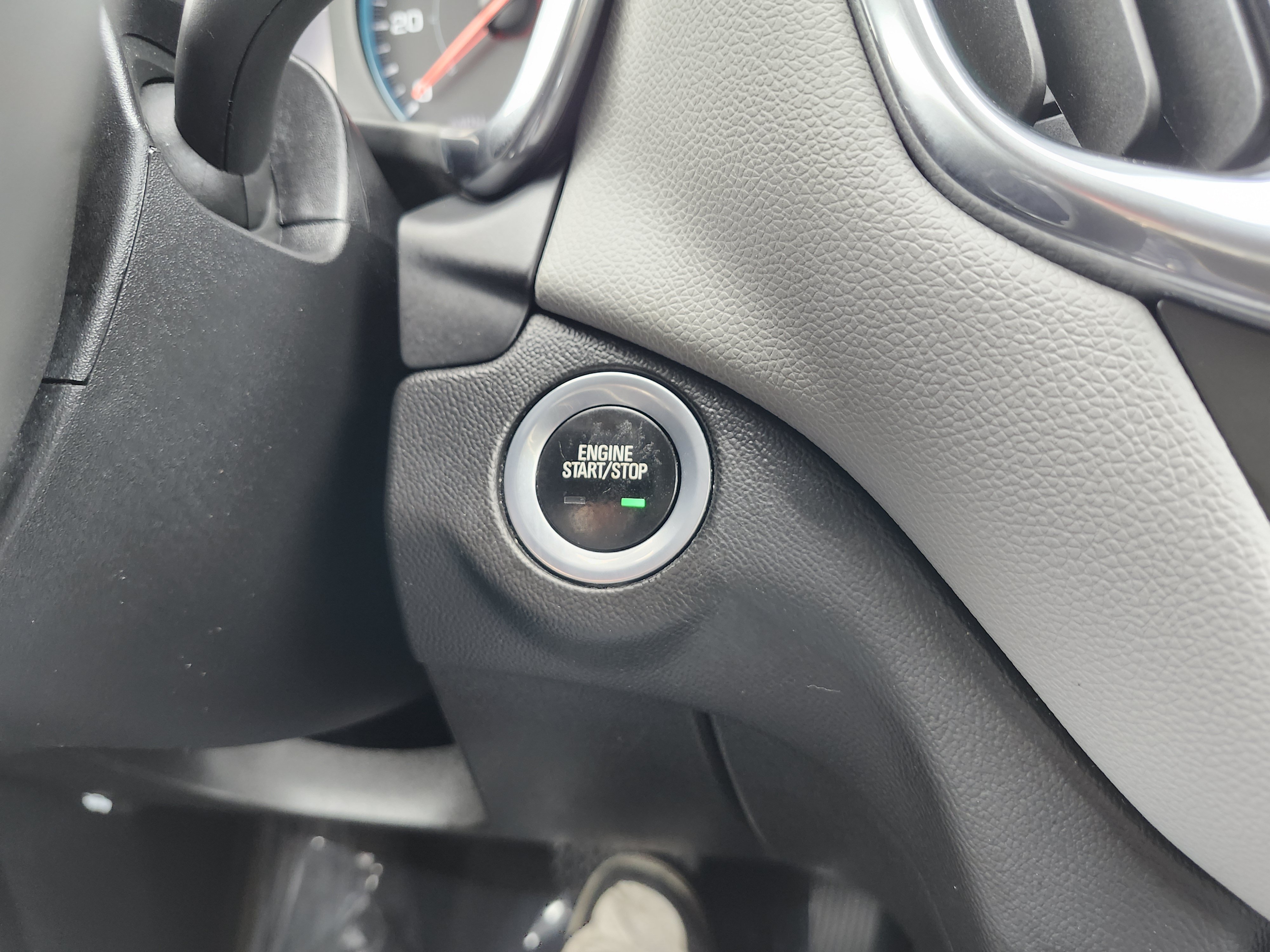 Used 2020 Chevrolet Equinox LS AWD/4WD image 6