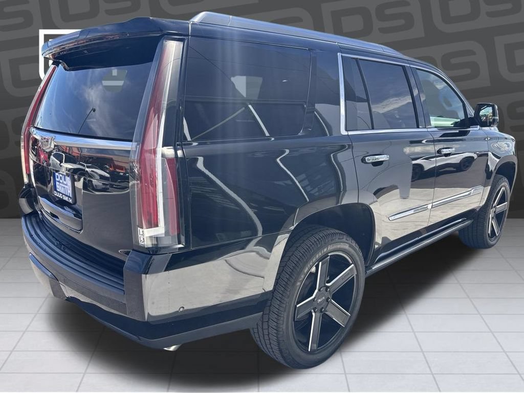 Used 2017 Cadillac Escalade Platinum AWD/4WD image 4