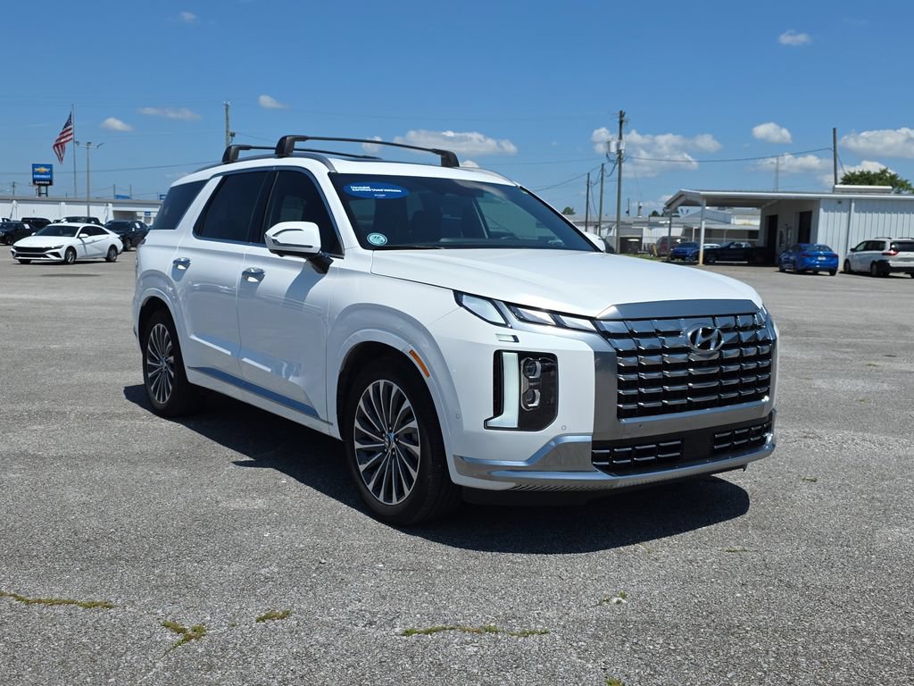 Used 2025 Hyundai Palisade Calligraphy FWD image 2