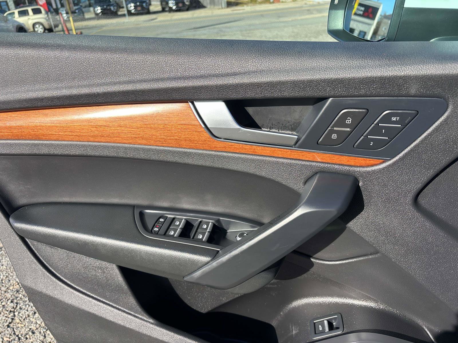 Used 2021 Audi Q5 2.0T Premium w/ Convenience Package image 10