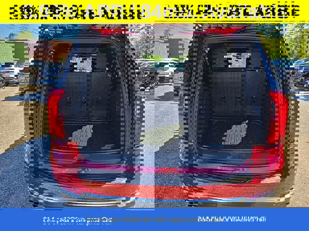 New 2026 GMC Yukon XL Denali w/ Denali Reserve Package image 14