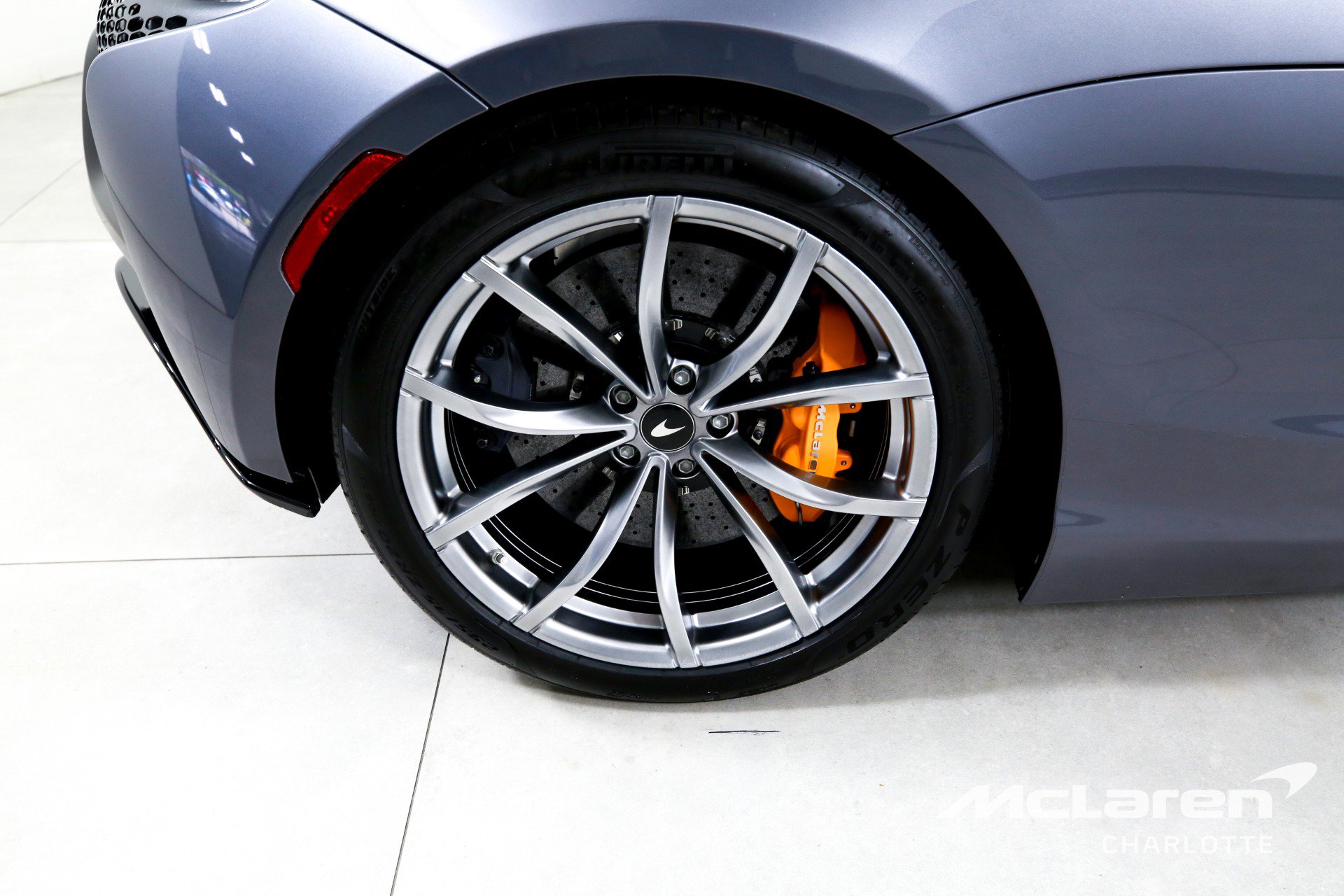 Used 2023 McLaren Artura image 25