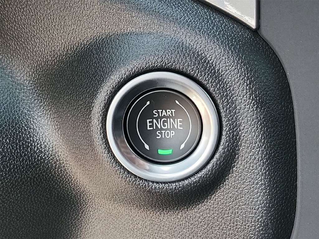 Certified 2022 Chevrolet Silverado 1500 Custom RWD image 8