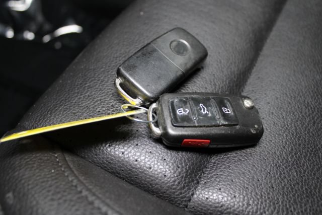 Used 2013 Volkswagen Tiguan S AWD/4WD image 15