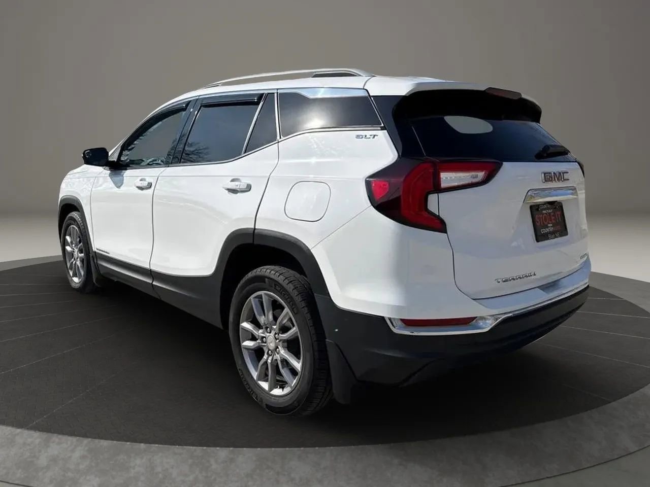 Used 2022 GMC Terrain SLT image 3