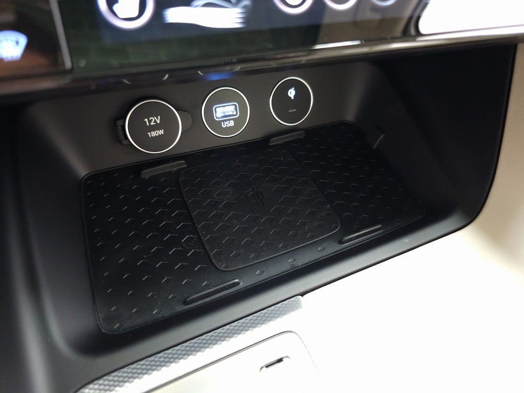 New 2026 Genesis G70 2.5T Prestige image 24