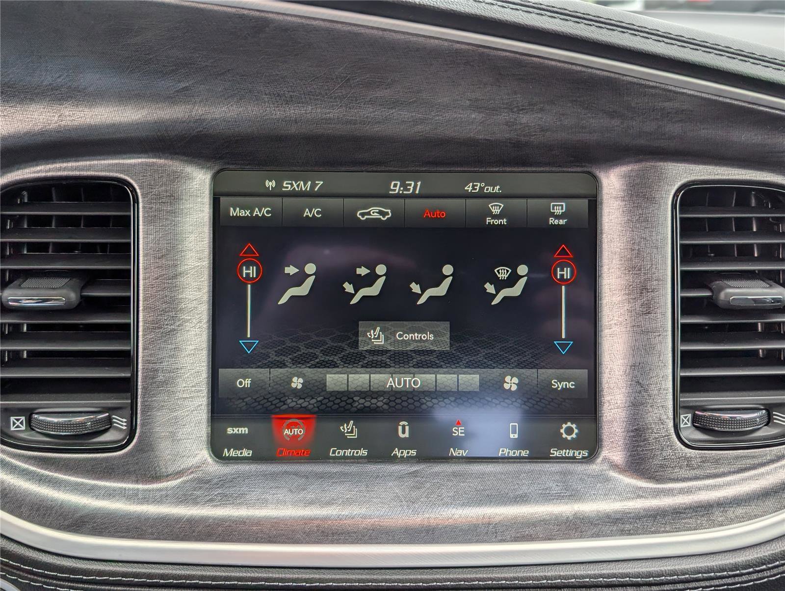 Used 2023 Dodge Charger Scat Pack w/ Daytona Edition Group image 31