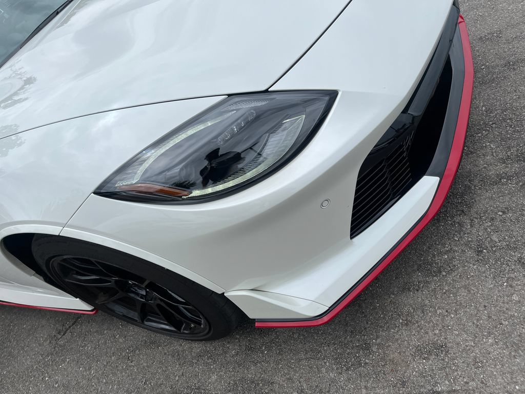 Certified 2025 Nissan Z Performance w/ Floor Mat Package RWD image 37