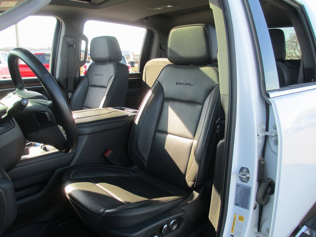 Used 2024 GMC Sierra 3500 Denali w/ Denali Reserve Package image 21