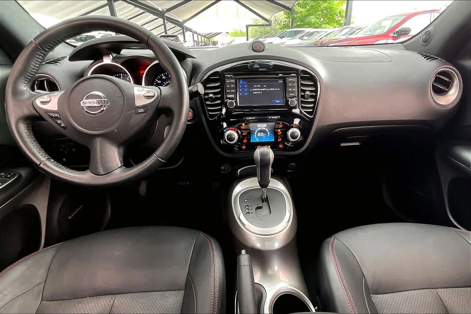 Used 2016 Nissan Juke SL FWD image 16