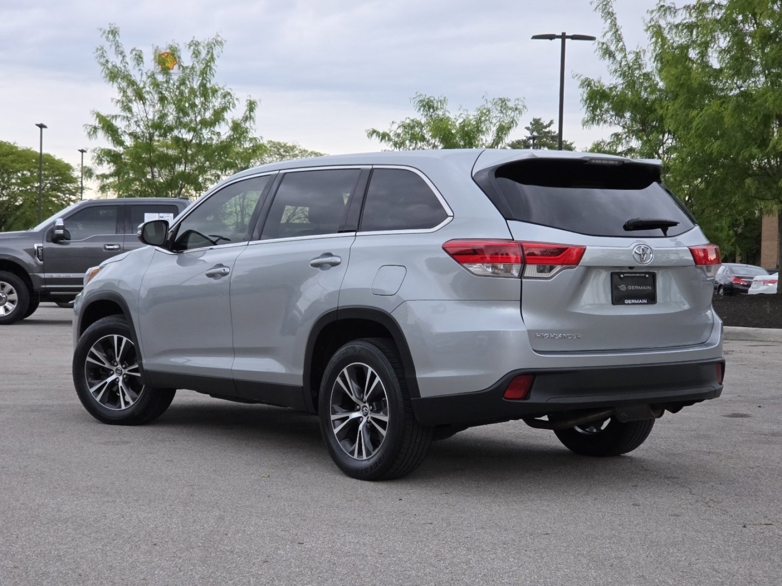 Used 2019 Toyota Highlander LE FWD image 15