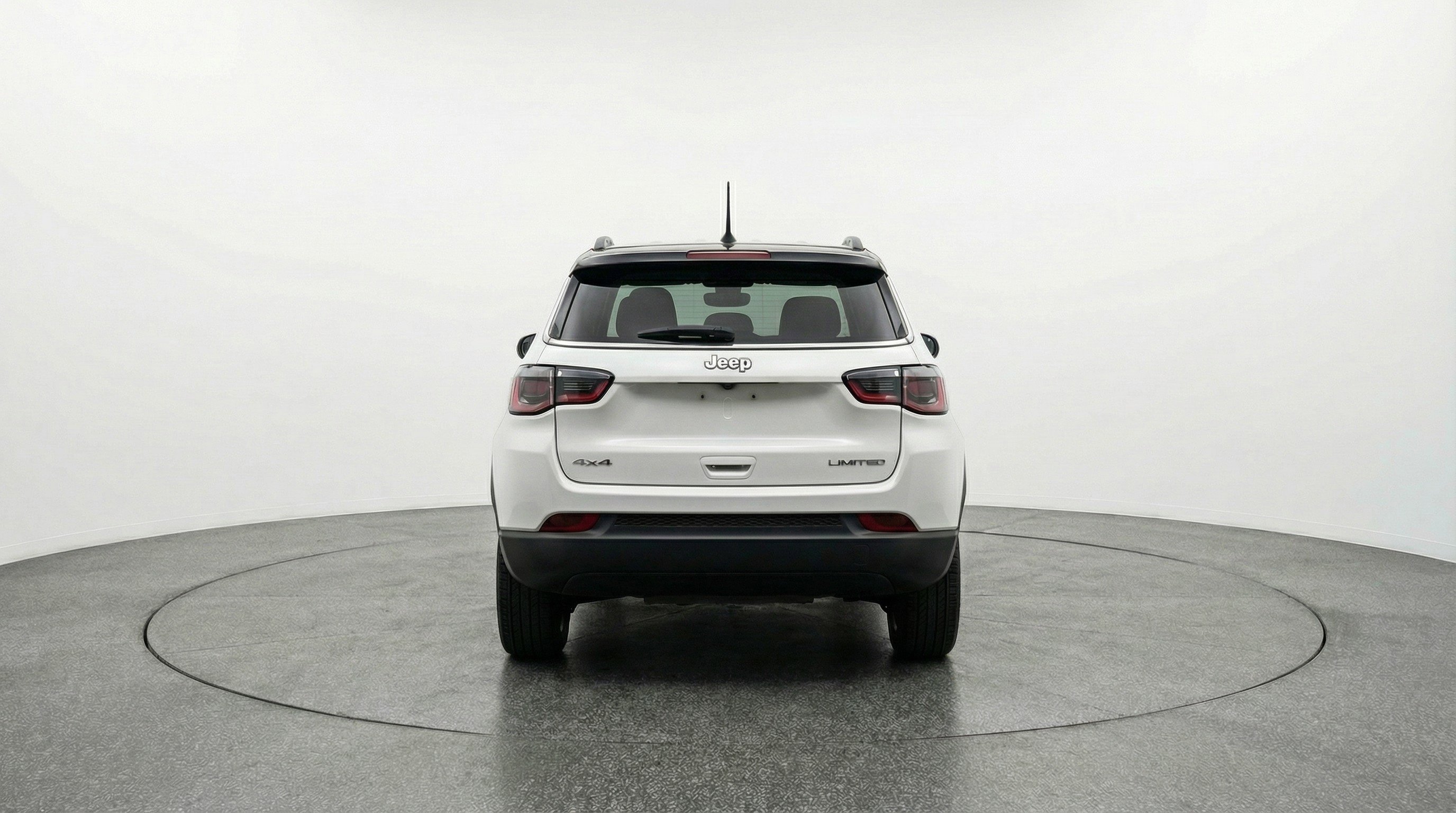 Used 2025 Jeep Compass Limited image 7