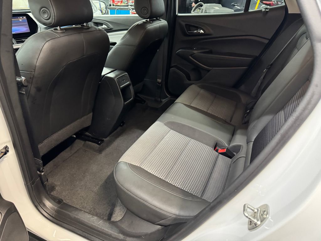 Used 2024 Chevrolet Trax LT image 15