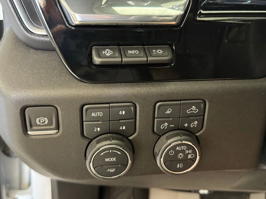 Used 2024 Chevrolet Silverado 2500 High Country w/ Technology Package AWD/4WD image 33