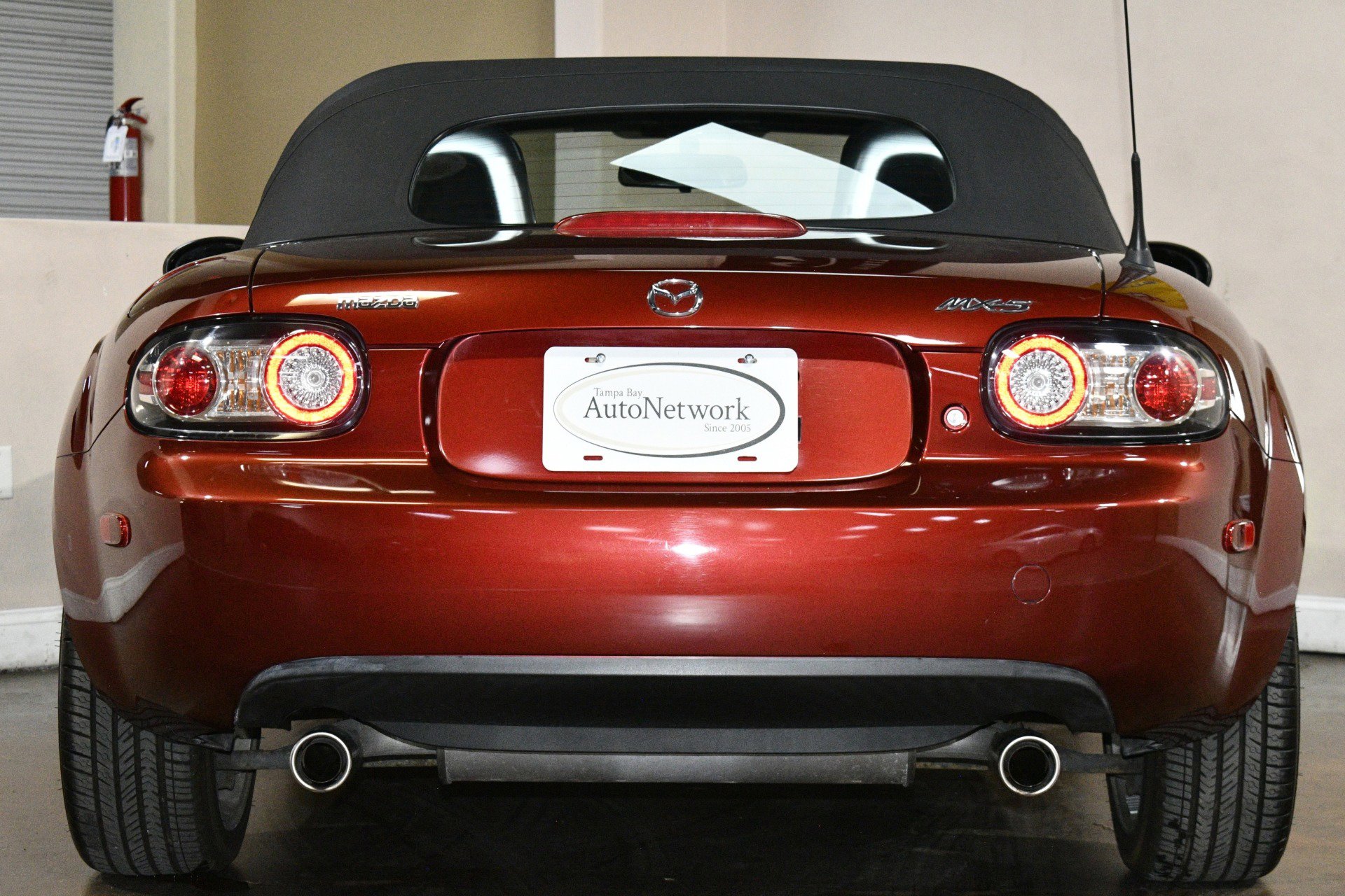 Used 2007 MAZDA MX-5 Miata Touring image 2
