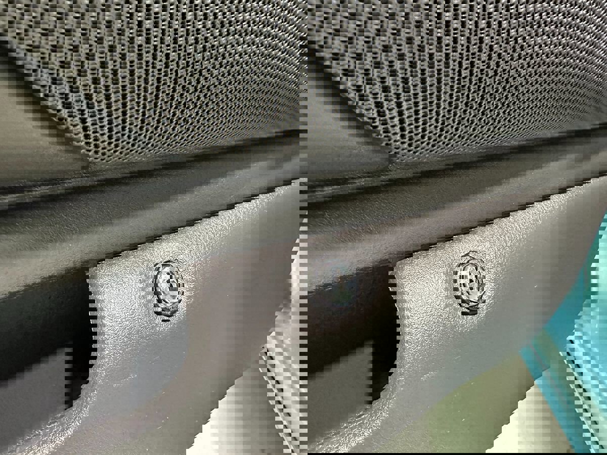 Used 2002 Ford Thunderbird image 28