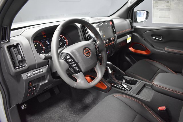 New 2025 Nissan Frontier PRO-4X image 4