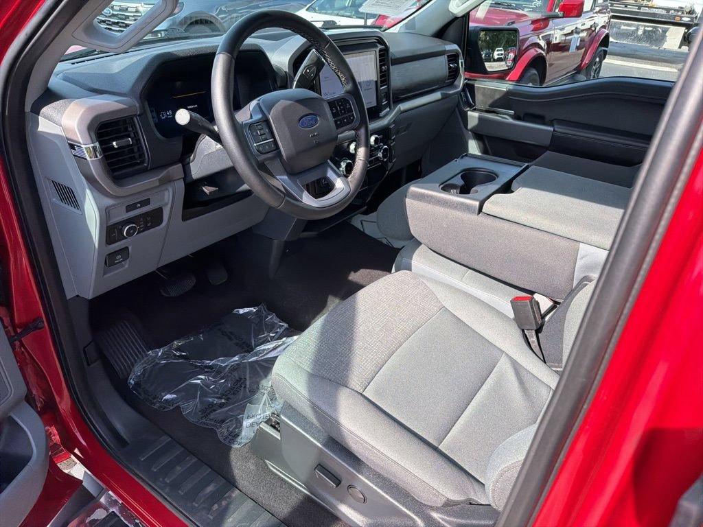 Used 2025 Ford F150 XLT w/ Equipment Group 301A Standard AWD/4WD image 16