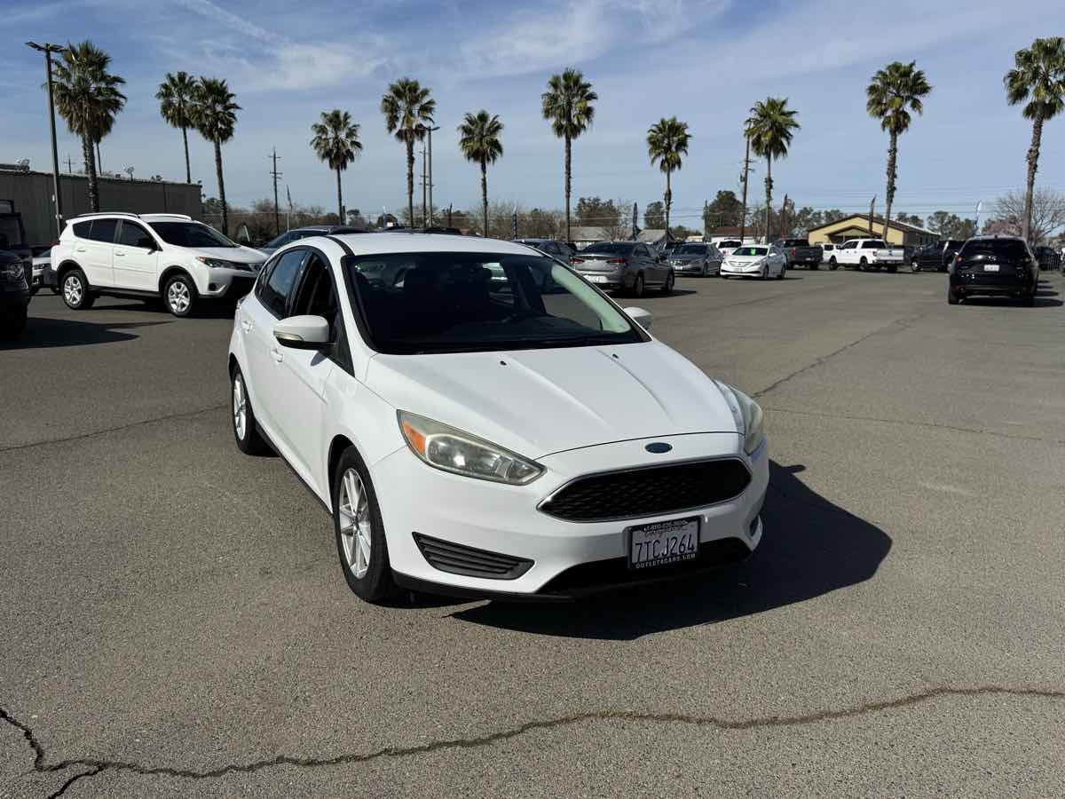 Used 2016 Ford Focus SE FWD image 3