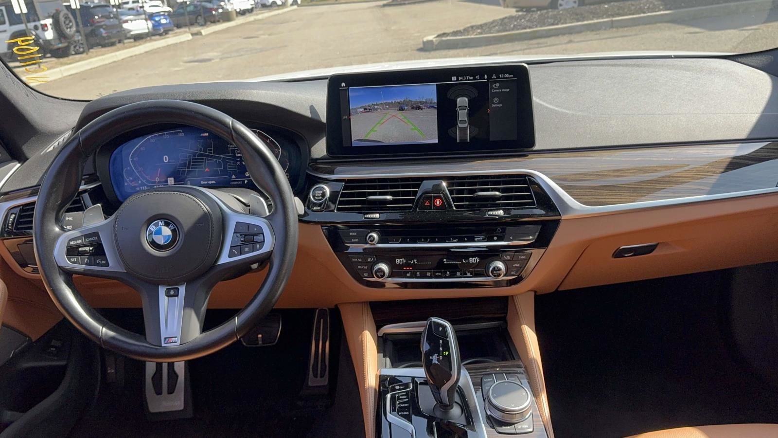 Used 2022 BMW 530i xDrive w/ M Sport Package image 11