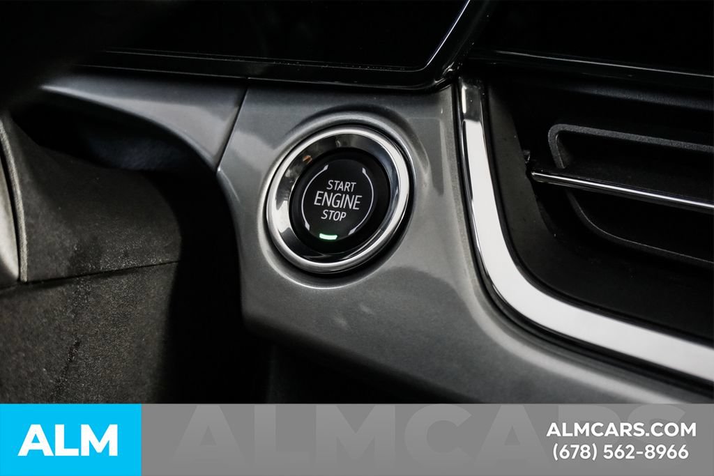 Used 2025 Chevrolet Trax LT FWD image 28