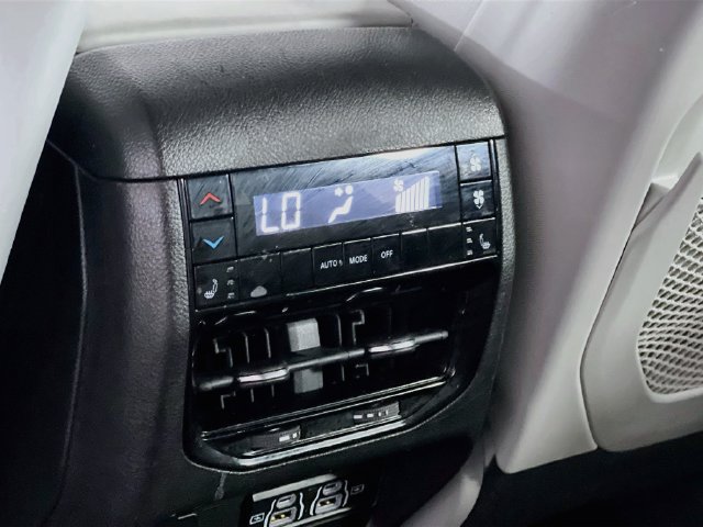 Used 2022 Jeep Grand Cherokee L Overland AWD/4WD image 19