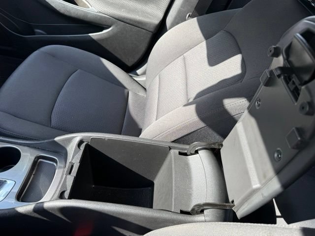 Used 2018 Chevrolet Malibu LS FWD image 21