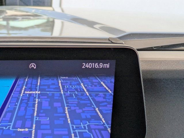 Certified 2025 Ford Expedition Active image 8