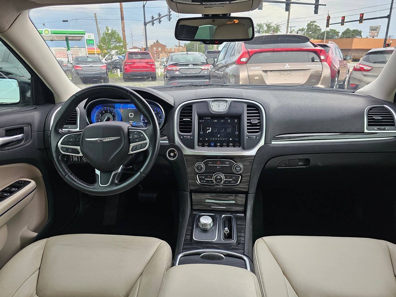 Used 2019 Chrysler 300 Touring w/ Quick Order Package 2EF RWD image 13