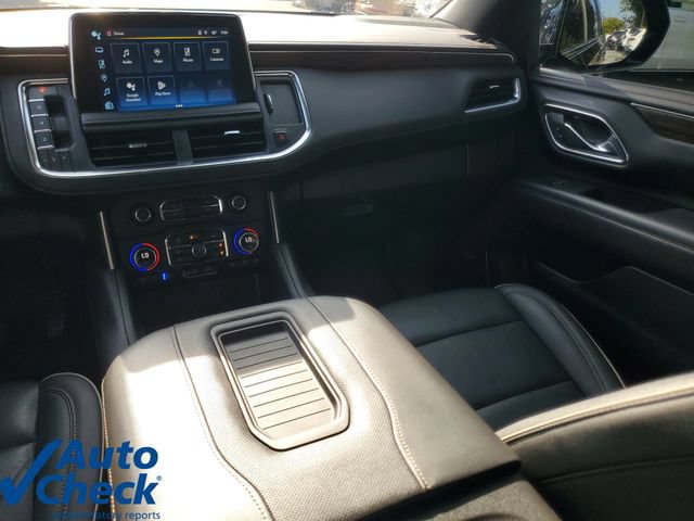Used 2023 Chevrolet Suburban Premier w/ Premium Package RWD image 18