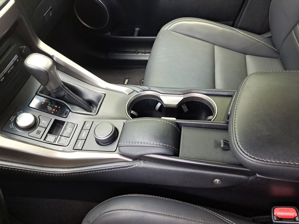 Used 2017 Lexus NX 200t FWD image 33