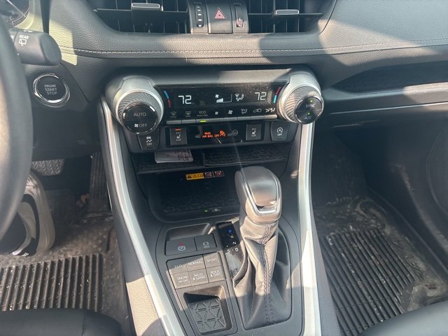 Used 2023 Toyota RAV4 XLE Premium image 9
