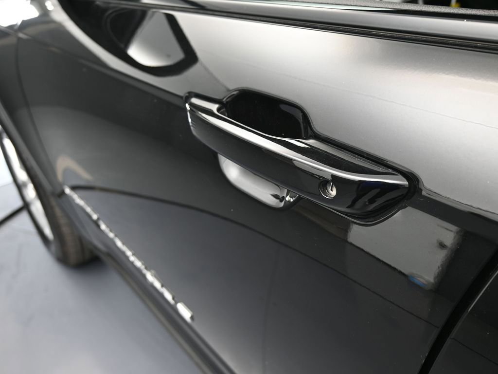 Used 2024 Jeep Grand Cherokee L Laredo image 32