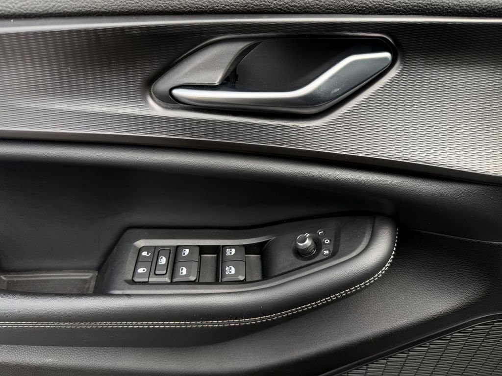 Used 2023 Jeep Grand Cherokee L Laredo image 20