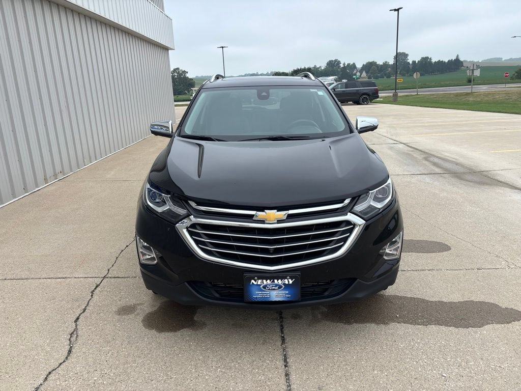 Used 2021 Chevrolet Equinox Premier AWD/4WD image 2