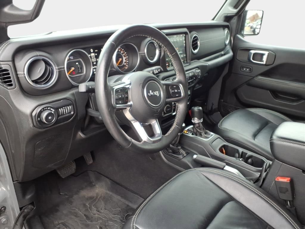 Used 2018 Jeep Wrangler Unlimited Sahara image 8