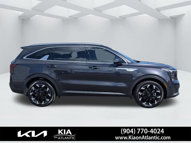 Used 2025 Kia Sorento EX w/ Panoramic Sunroof Package FWD image 2