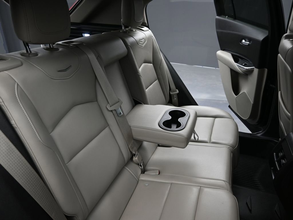 Used 2019 Cadillac XT4 Luxury w/ Cold Weather Package image 21