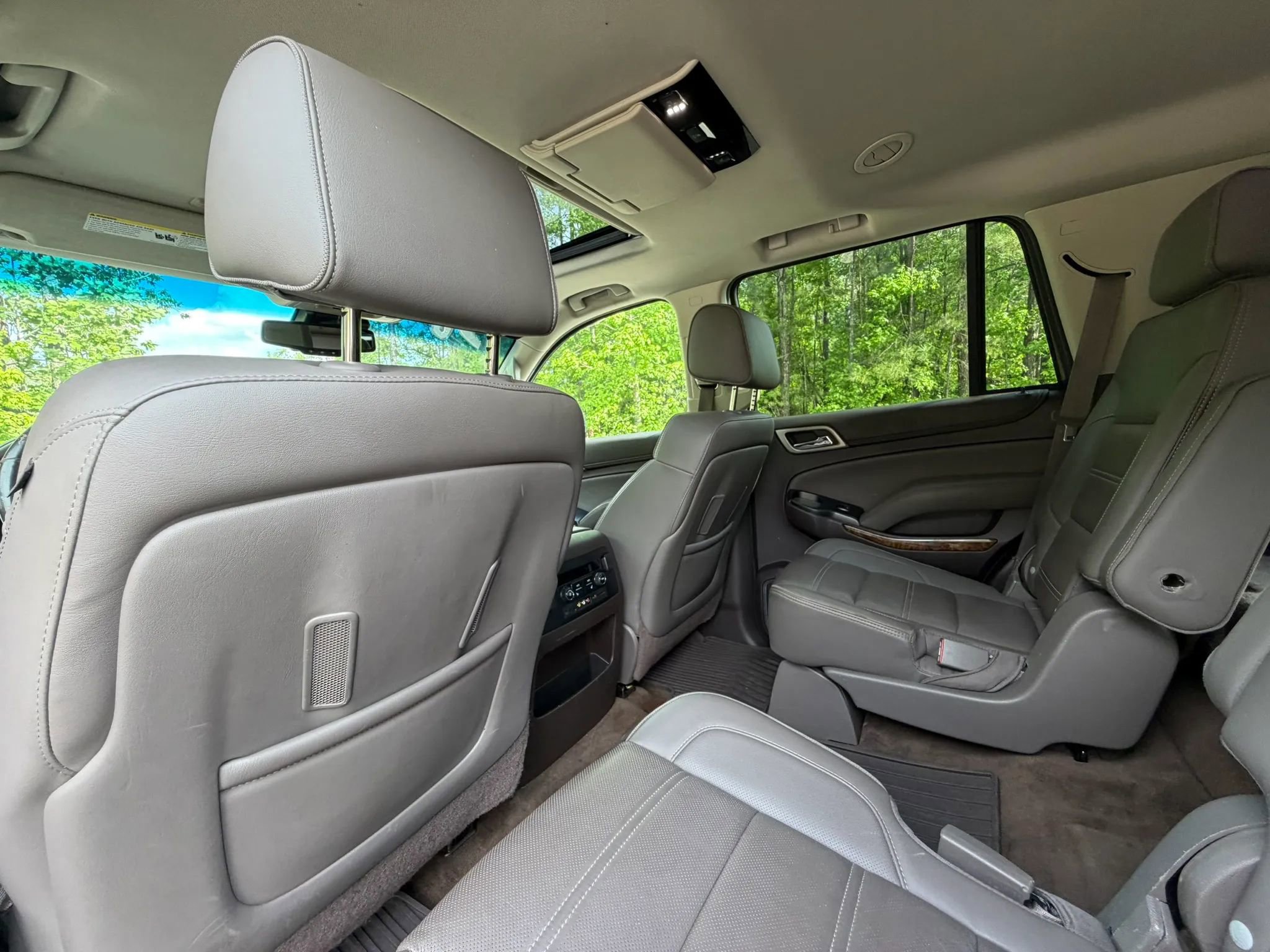 Used 2015 GMC Yukon Denali w/ Open Road Package RWD image 18