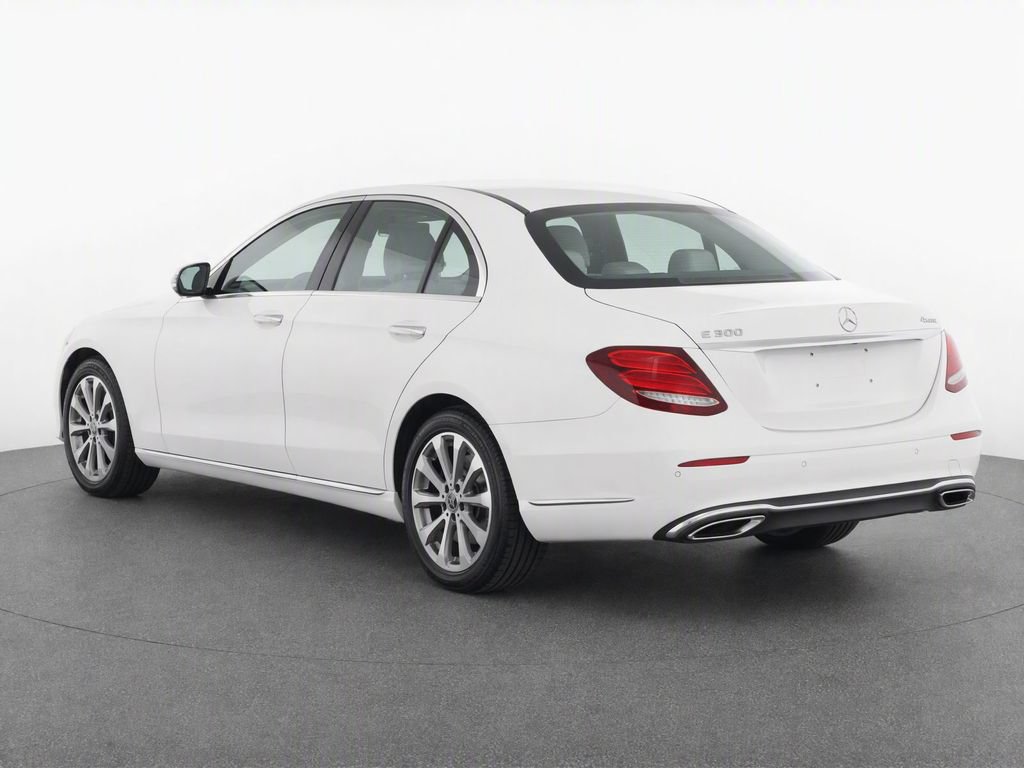Used 2017 Mercedes-Benz E 300 4MATIC image 3