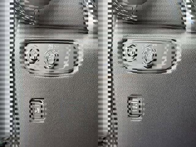 Used 2025 Chevrolet Blazer LT image 17